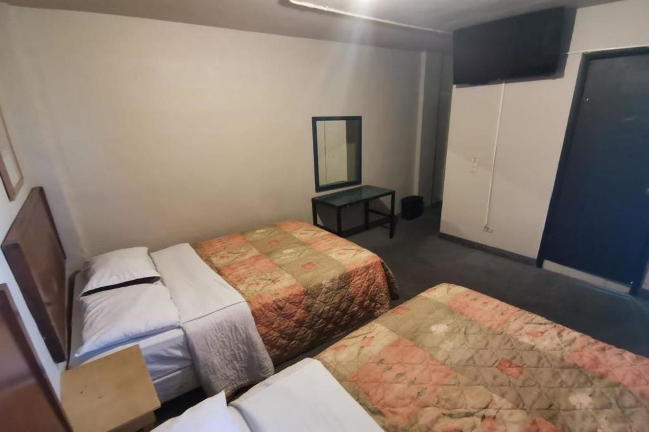 Capital O Hotel Plaza, Mexicali Ngoại thất bức ảnh