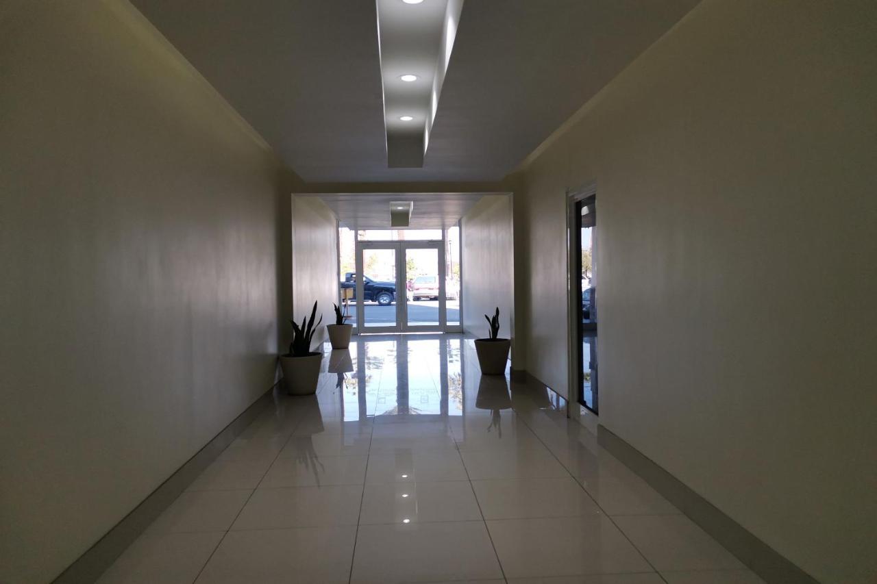 Capital O Hotel Plaza, Mexicali Ngoại thất bức ảnh