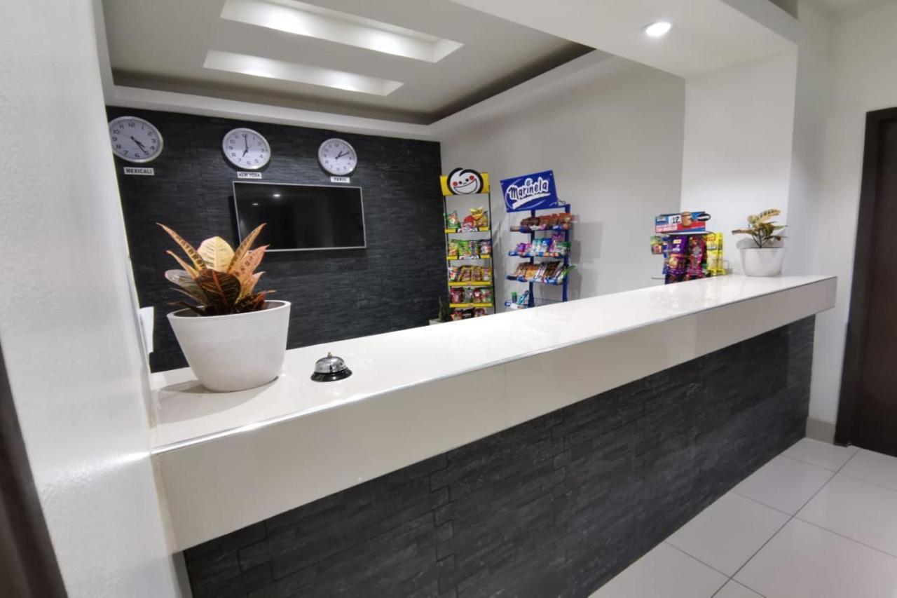 Capital O Hotel Plaza, Mexicali Ngoại thất bức ảnh