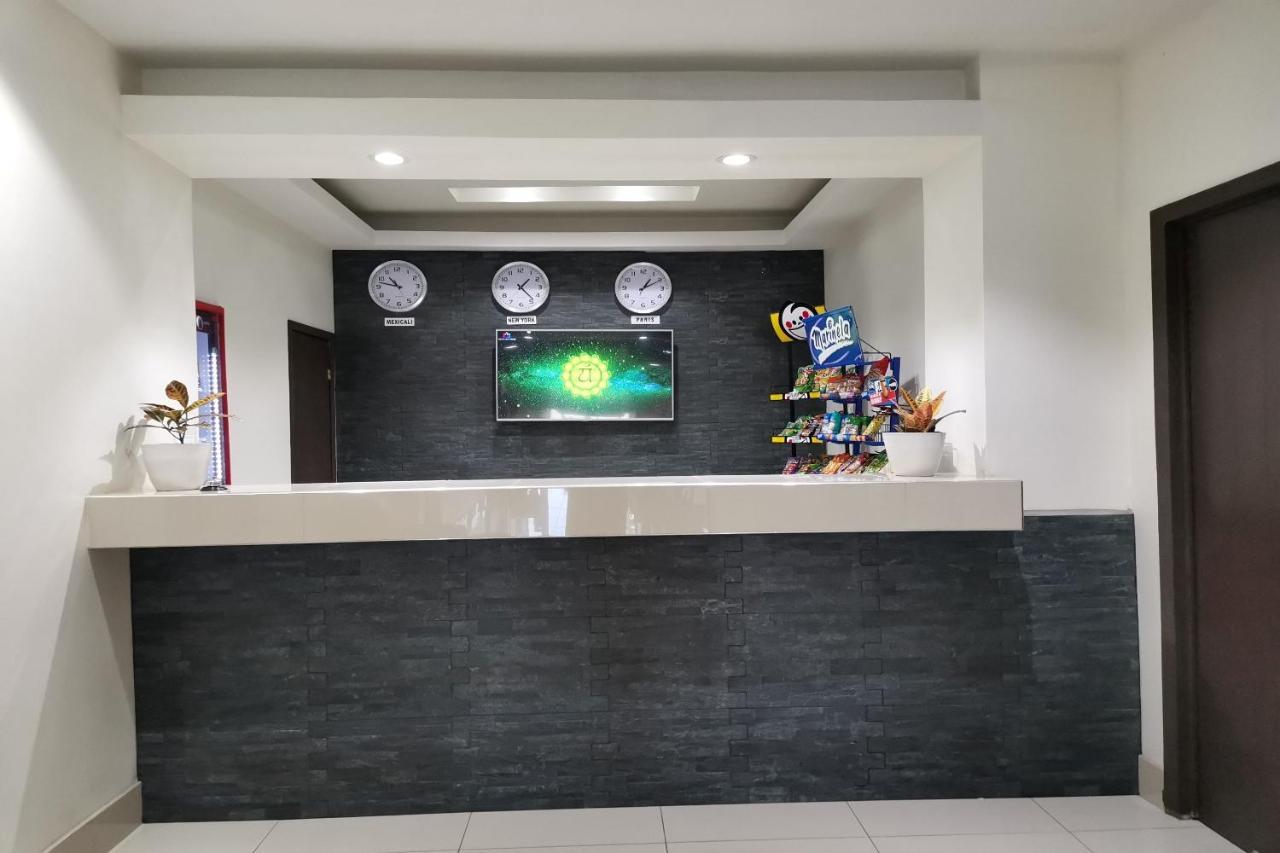Capital O Hotel Plaza, Mexicali Ngoại thất bức ảnh