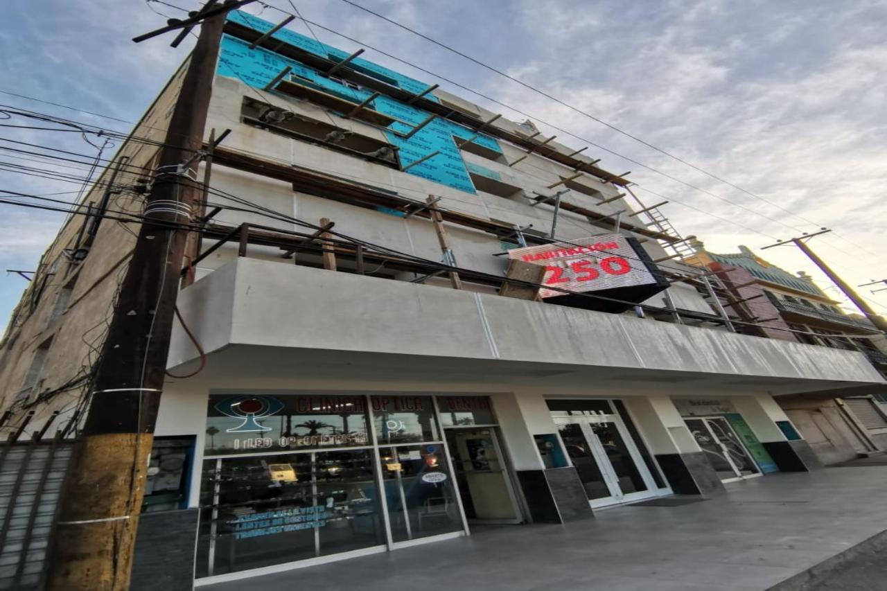 Capital O Hotel Plaza, Mexicali Ngoại thất bức ảnh